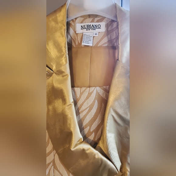 Nubiano New York Suit Size 4 - Picture 12 of 12